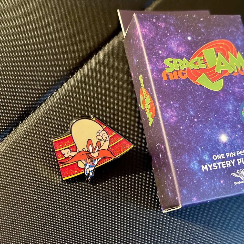 Buckle-Down Looney Tunes Space Jam Yosemite Sam blind box pin